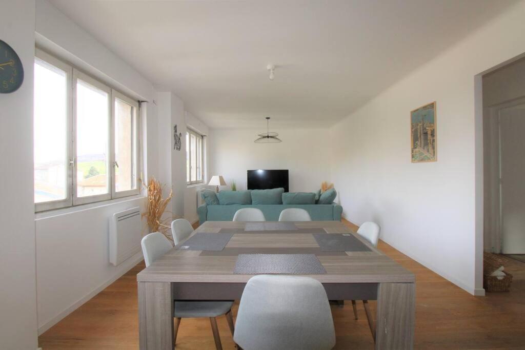 Joli Appartement Au Calme Lay-Saint-Christophe Exterior photo